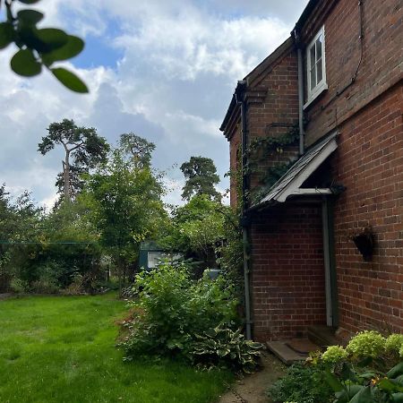 Cosy Cottage In The Heart Of The CountrysideBrinkley  エクステリア 写真