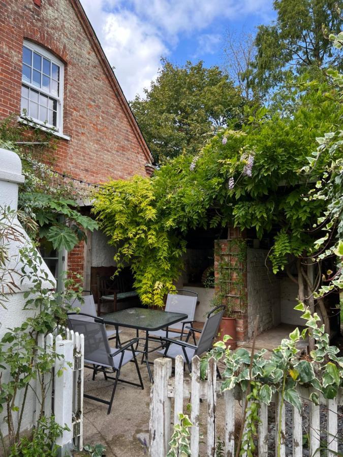 Cosy Cottage In The Heart Of The CountrysideBrinkley  エクステリア 写真