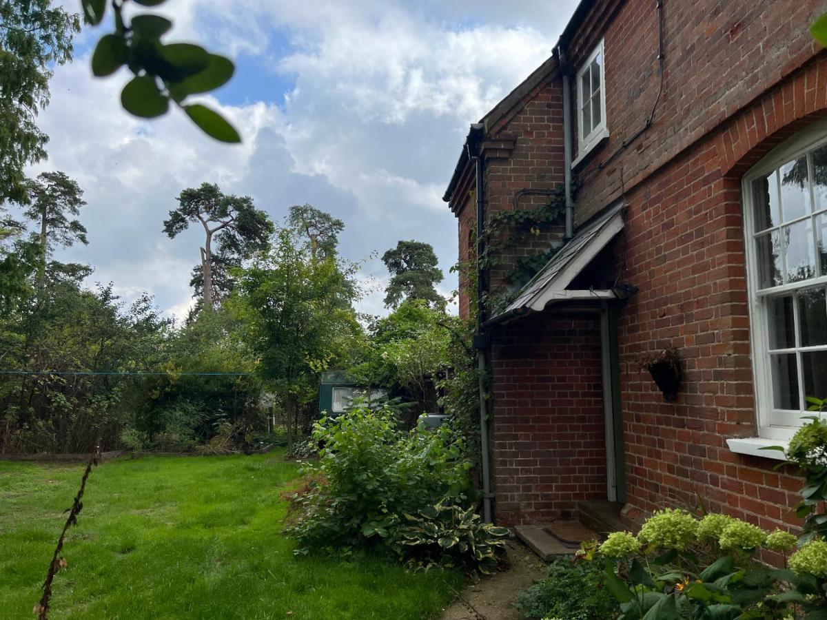 Cosy Cottage In The Heart Of The CountrysideBrinkley  エクステリア 写真